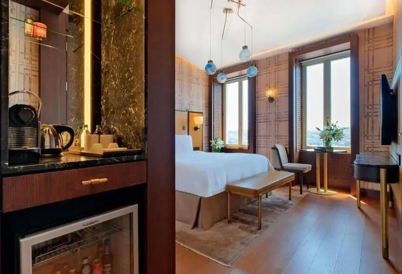 Junior Suite King Bed, The Galata Istanbul Hotel Mgallery