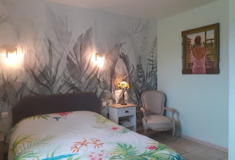 コンフォートルーム, 7 , Le Haut Montrayé