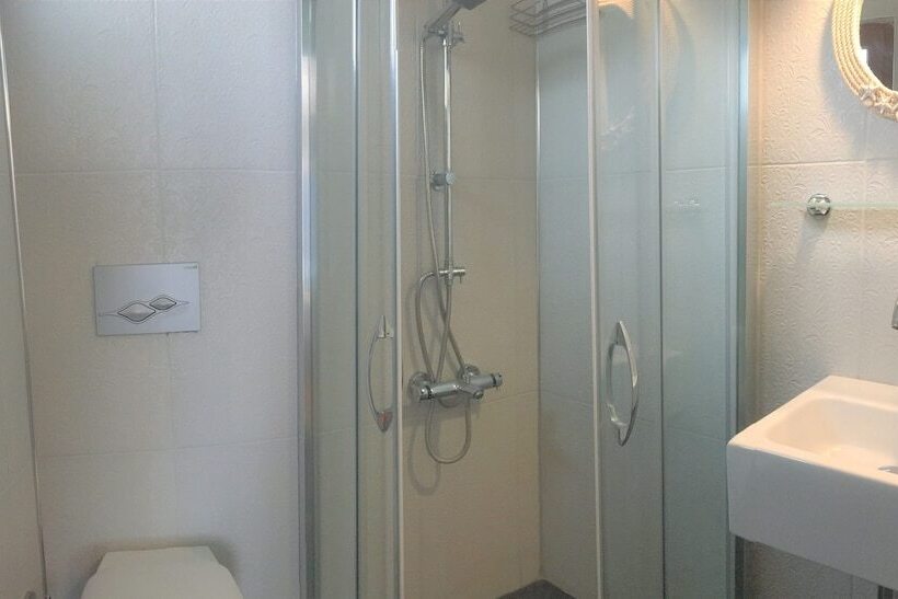 Standard Værelse m. Balkon, Smyrna Pansiyon