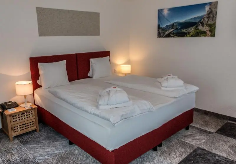 اتاق خانوادگی, De France by Thermalhotels