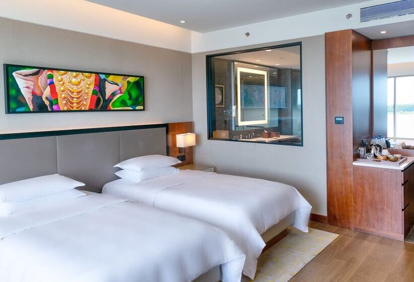 اتاق کلاب, Grand Hyatt Kochi Bolgatty