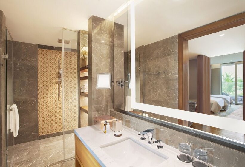 Номер Клуб, Grand Hyatt Kochi Bolgatty
