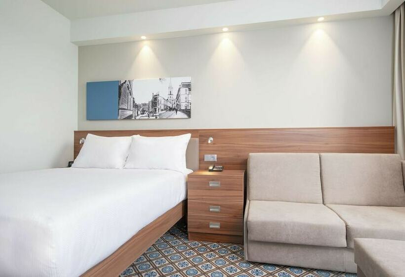 חדר משפחתי, Hampton By Hilton Oswiecim