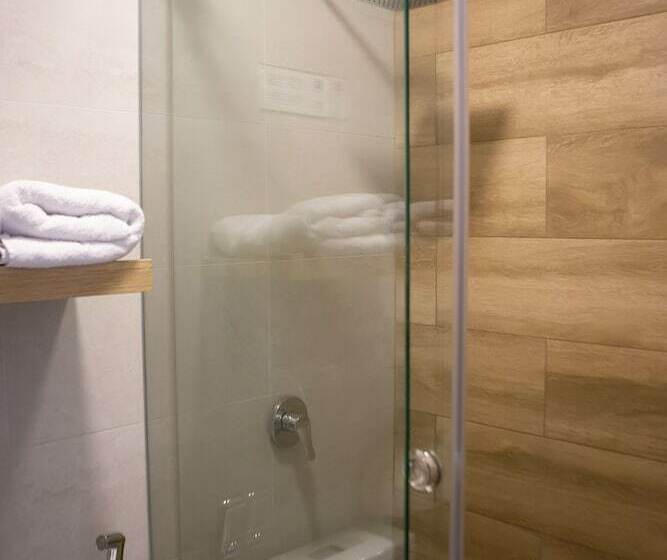 Standard Trippelrum, The Park