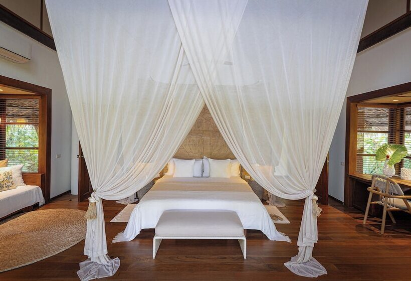 ویلای دلوکس 1 خوابه با چشم‌انداز دریا, Nay Palad Hideaway   All Inclusive