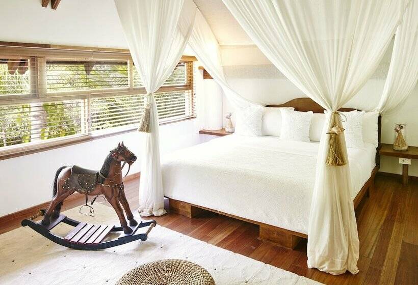 ویلای دلوکس 1 خوابه با چشم‌انداز دریا, Nay Palad Hideaway   All Inclusive