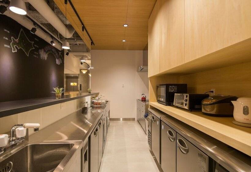 패밀리 룸 공용 욕실, Grids Sapporo  & Hostel