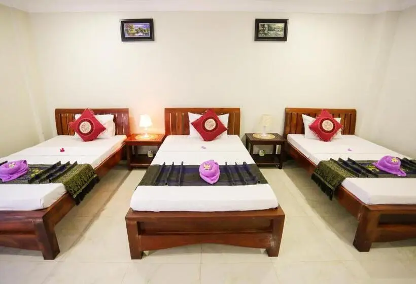 اتاق استاندارد سه نفره, Blue Diamond Hostel