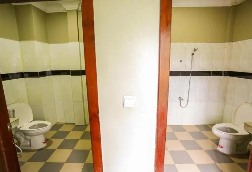 تختخواب در اتاق مشترک, Blue Diamond Hostel
