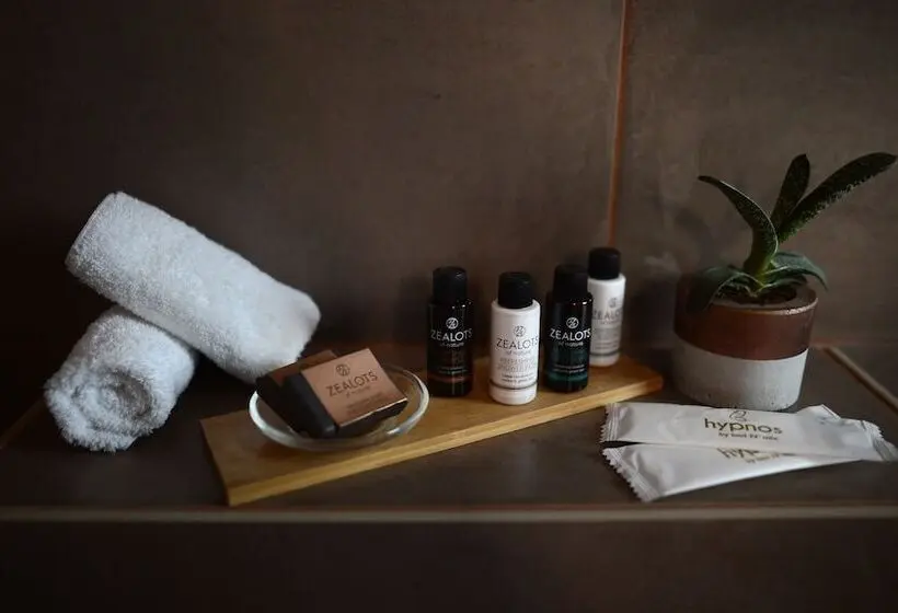 اتاق اجرایی سه نفره, Hypnos Boutique