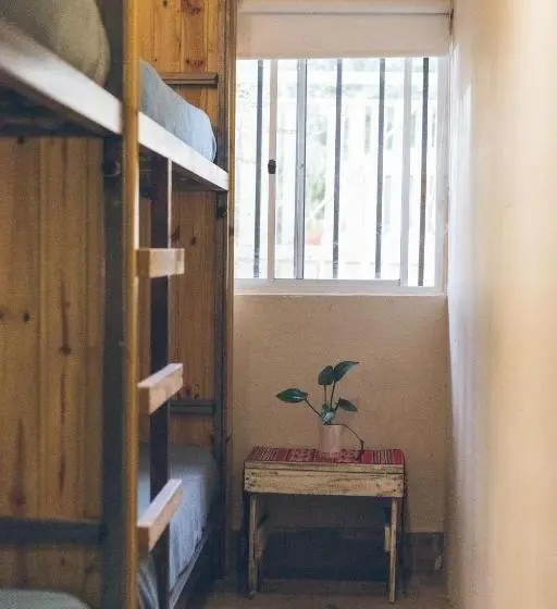 エコノミー4人部屋, Pura Vida Mae Hostel