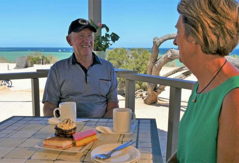 کلبه ییلاقی, Tasman Holiday Parks   Denham Seaside