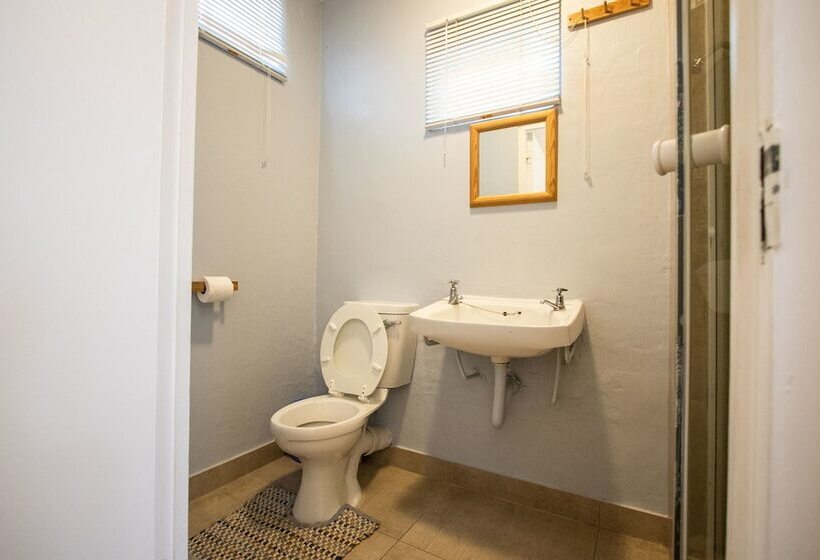 בקתת חדר, Surf Motel