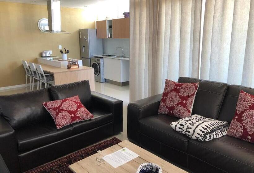 آپارتمان لوکس 1 خوابه, Chameleon Backpackers & Guesthouse