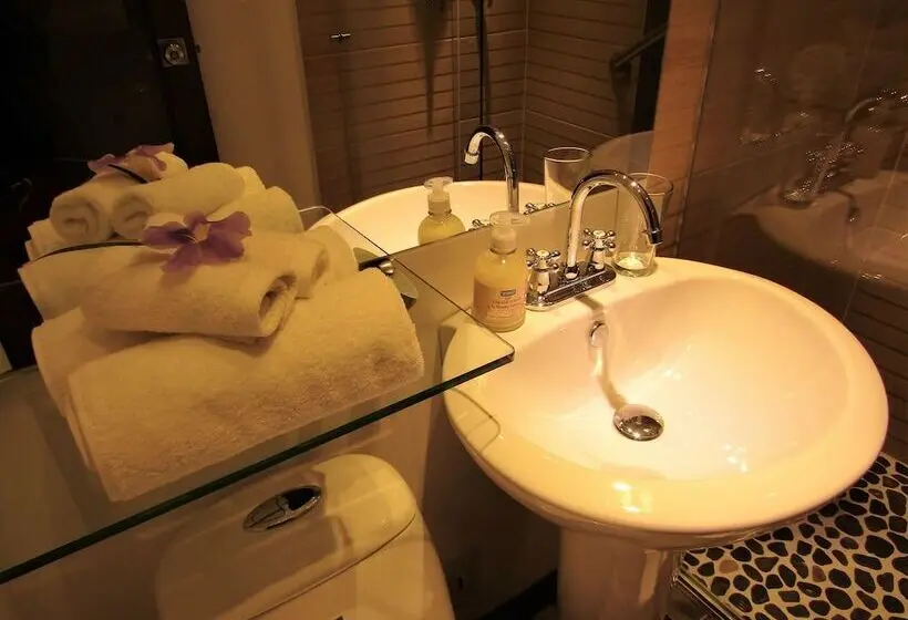 Standard Værelse 2 Dobbeltsenge, Bambu Inn