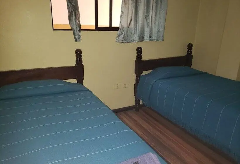 اتاق اکونومی, Hostal Puertas Del Sol