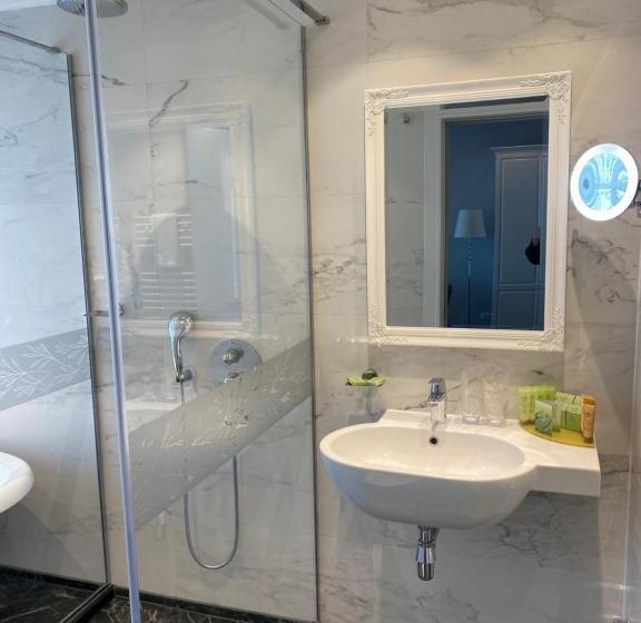 豪华海景房带阳台, Residence Promenade