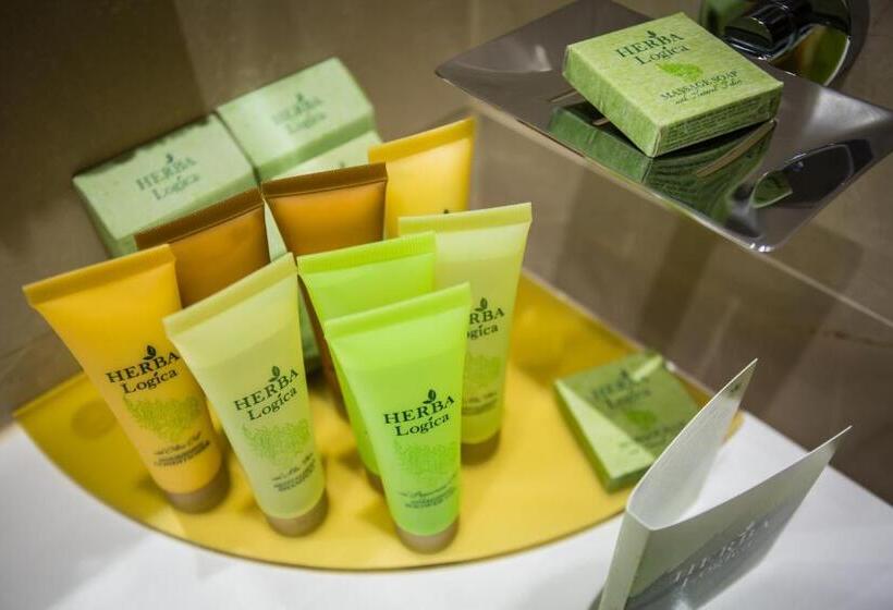 豪华海景房带阳台, Residence Promenade