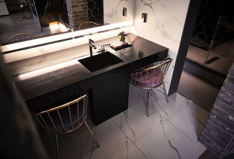 اتاق خانوادگی, Southvandeco