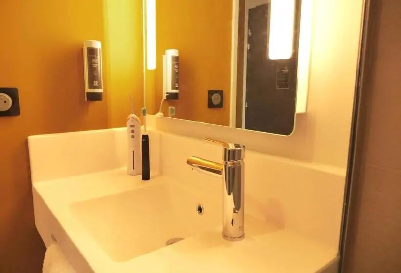 Standard-huone, B&b Hotel Carcassonne Rocadest La Cité