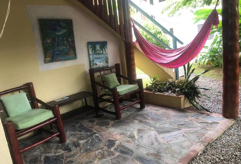 اتاق استاندارد با چشمانداز باغ, Casa Robinson