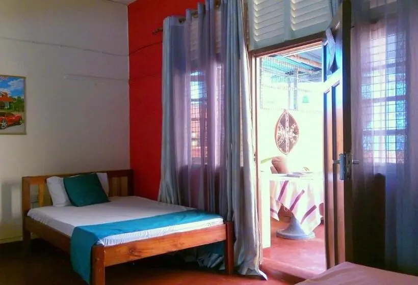 اتاق استاندارد چهار تخته, Cdh Backpackers Premium