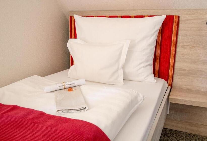 标准单人间, Gewürzmühle