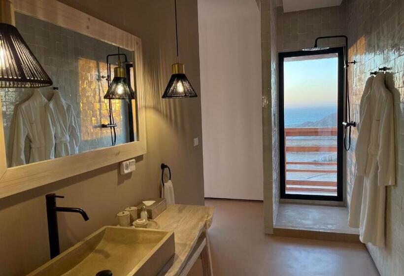 חדר דלוקס עם מרפסת נוף לים, La Tour D Eole