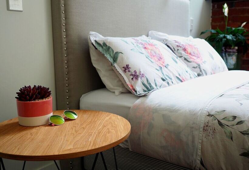 اتاق استاندارد با سرویس بهداشتی مشترک, The Marion Hostel