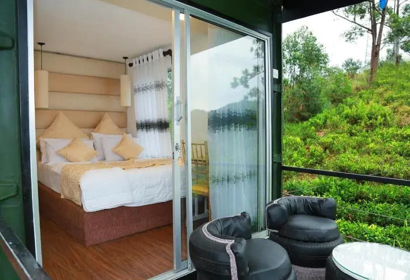 Deluxe Room with Balcony, Box On Clouds