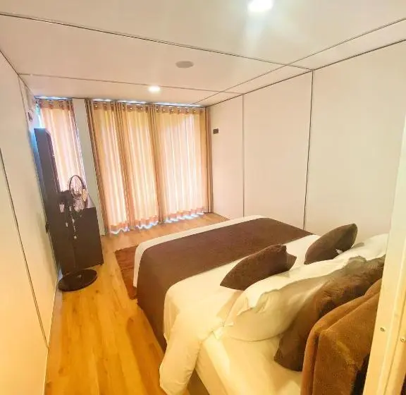 Standard Room King Size Bed, Box On Clouds