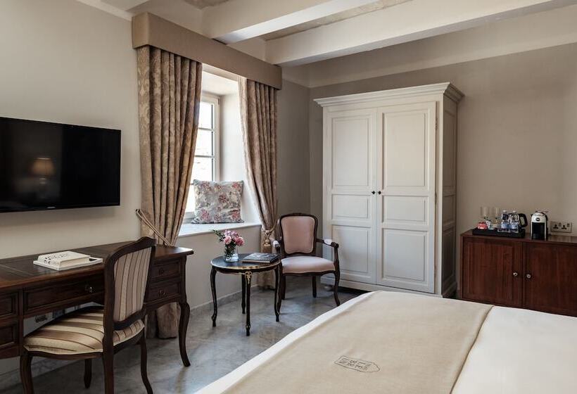 اتاق استاندارد, Palais Le Brun