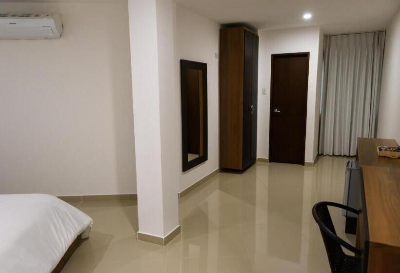 سوییت جونیور, Quarta Avenida