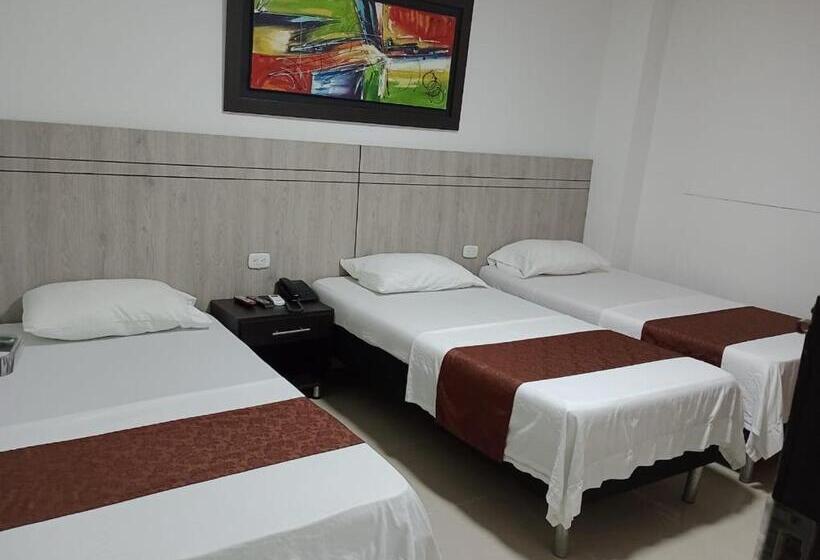 חדר סטנדרט לשלושה, Suite Imperial 72