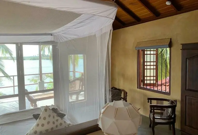 Villa 3 Makuuhuonetta, Kitelantis Hotel And Resort