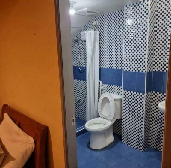 اتاق لوکس چهار تخته, The Half House By Elmar Cabin