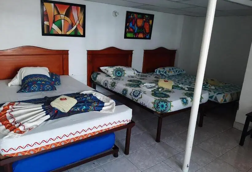Standard Kolmen Hengen Huone, Andaluz