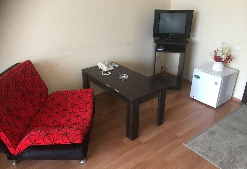 اتاق ساده چهارنفره, Eleganti