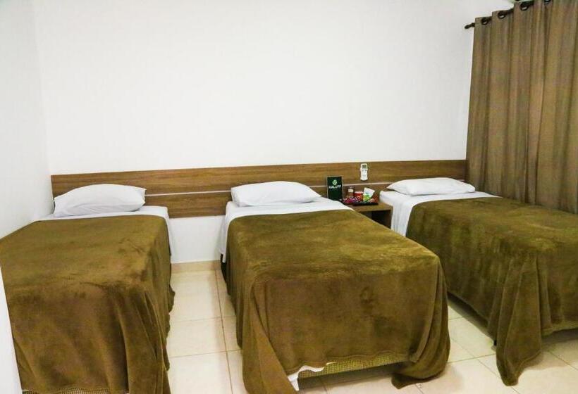 스탠다드 트리플 룸, Kaluff