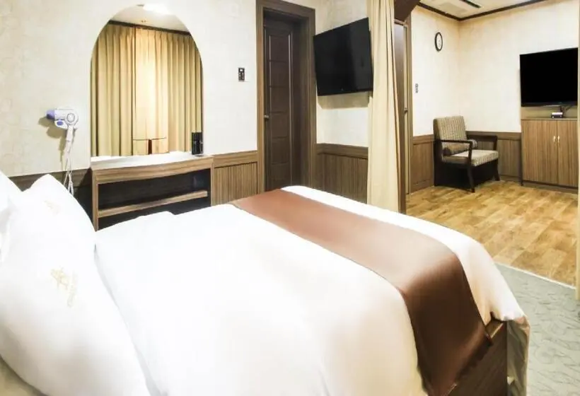 Sviitti, Uljin Grand