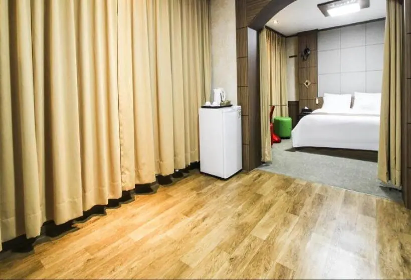 Sviitti, Uljin Grand