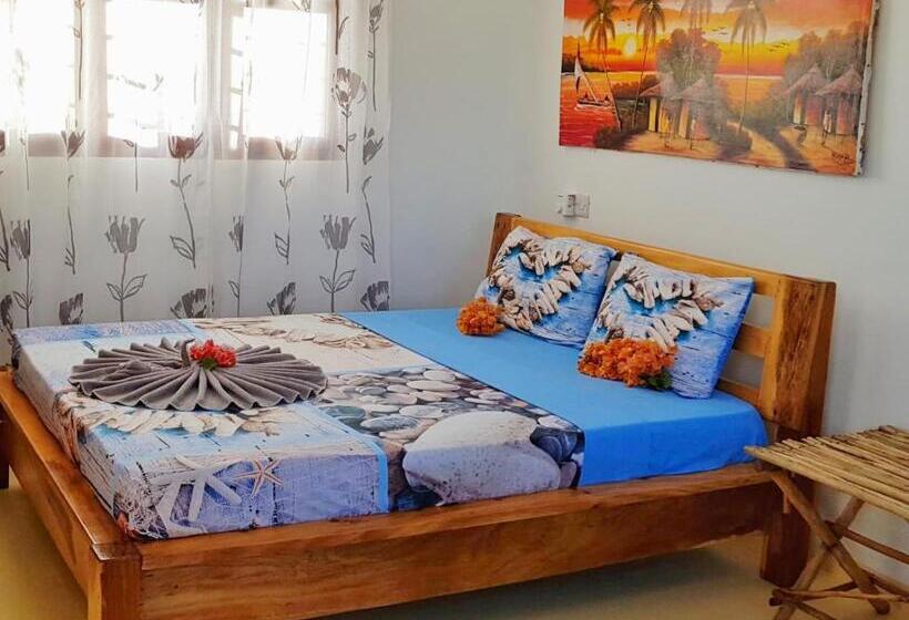Номер Стандарт Трехместный, Villa Francesca Boutique