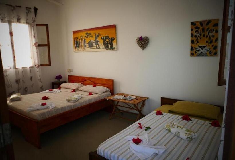 اتاق استاندارد سه نفره, Villa Francesca Boutique