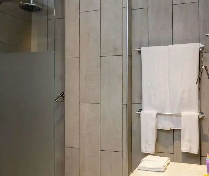 اتاق استاندارد, Trademark Hotel, A Member Of Design Hotels