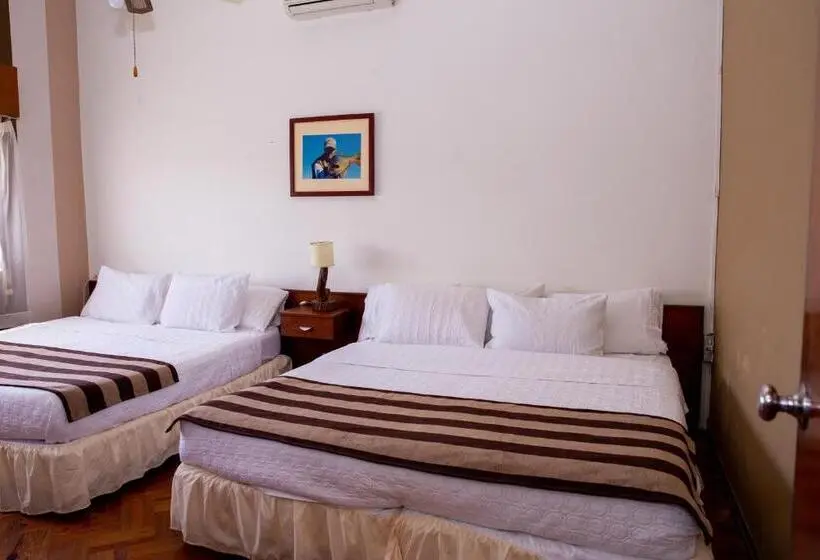 スタンダード４人部屋, Posada De Campo San Cono