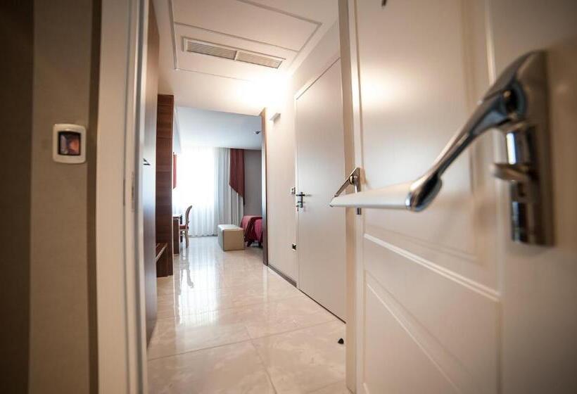 Номер Стандарт Адаптированный для Инвалидов, Family Center