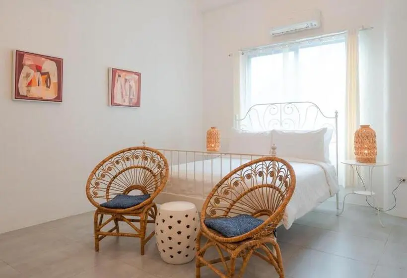 Superior Room, Hop Hostel