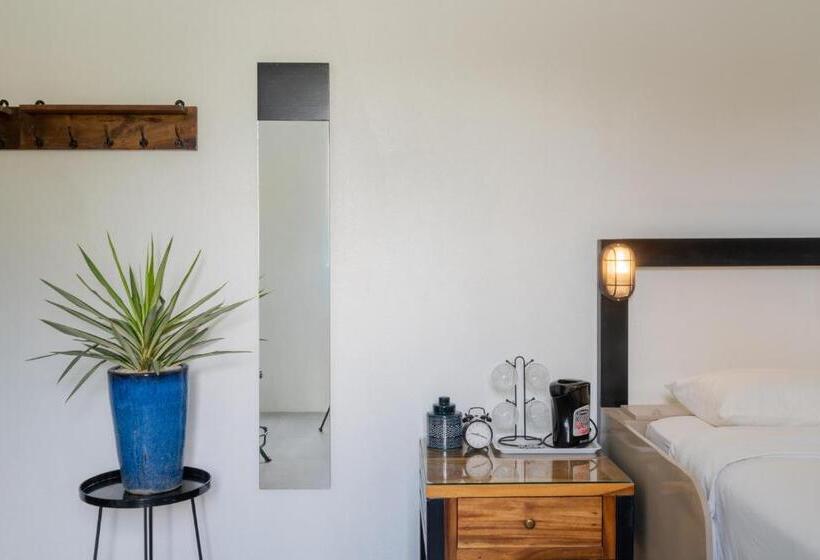 Economy Quadruple Room, Hop Hostel