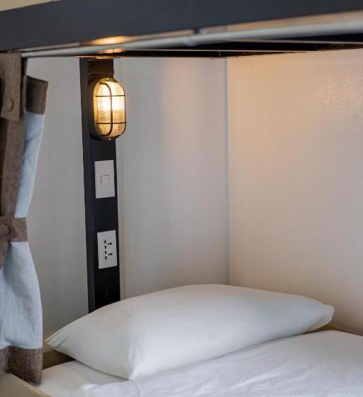 Economy Quadruple Room, Hop Hostel