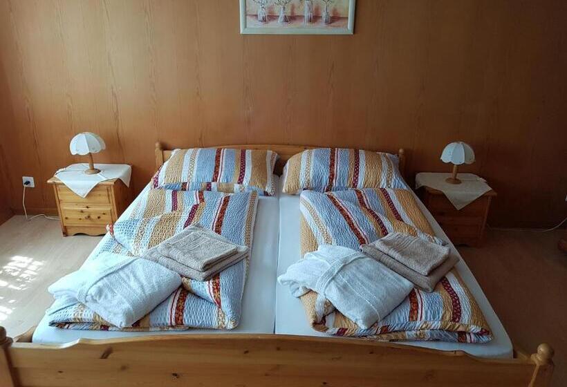 패밀리 룸, Restaurant Linde